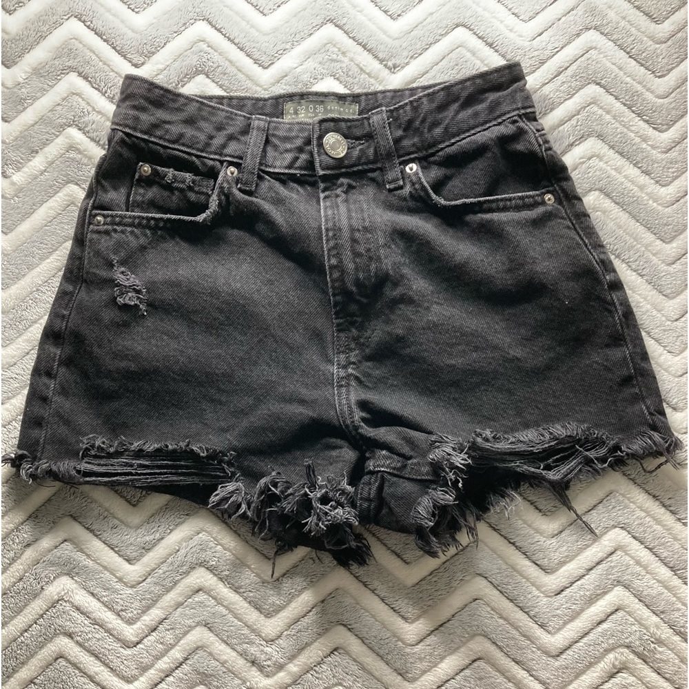 Women’s black ripped jean shorts from primark size 0 in USA.